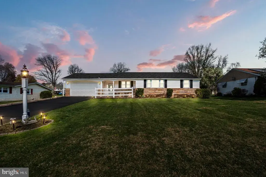 4938 Sunrise Ave, BENSALEM