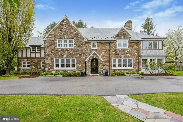 226 Winding Way, Merion Station