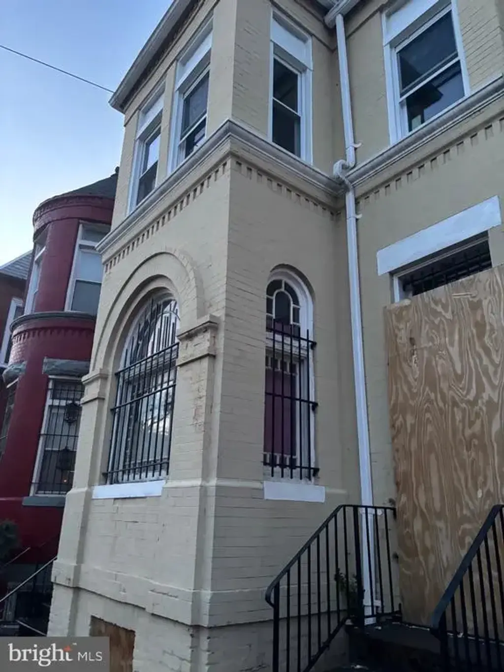 229 Elm St Nw, WASHINGTON