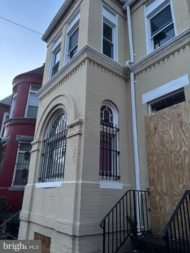 229 Elm St Nw, Washington