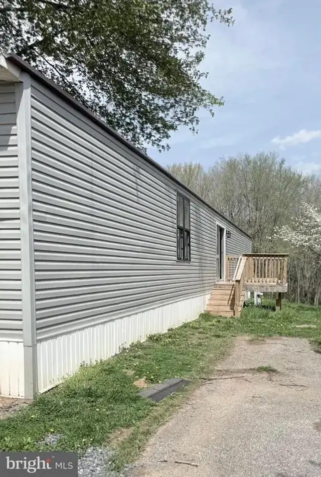 35 Mayer Dr W, Finksburg