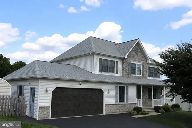 6102 Fireside Cir, Harrisburg