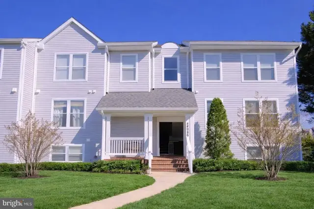 44086 Natalie Ter #201, Ashburn