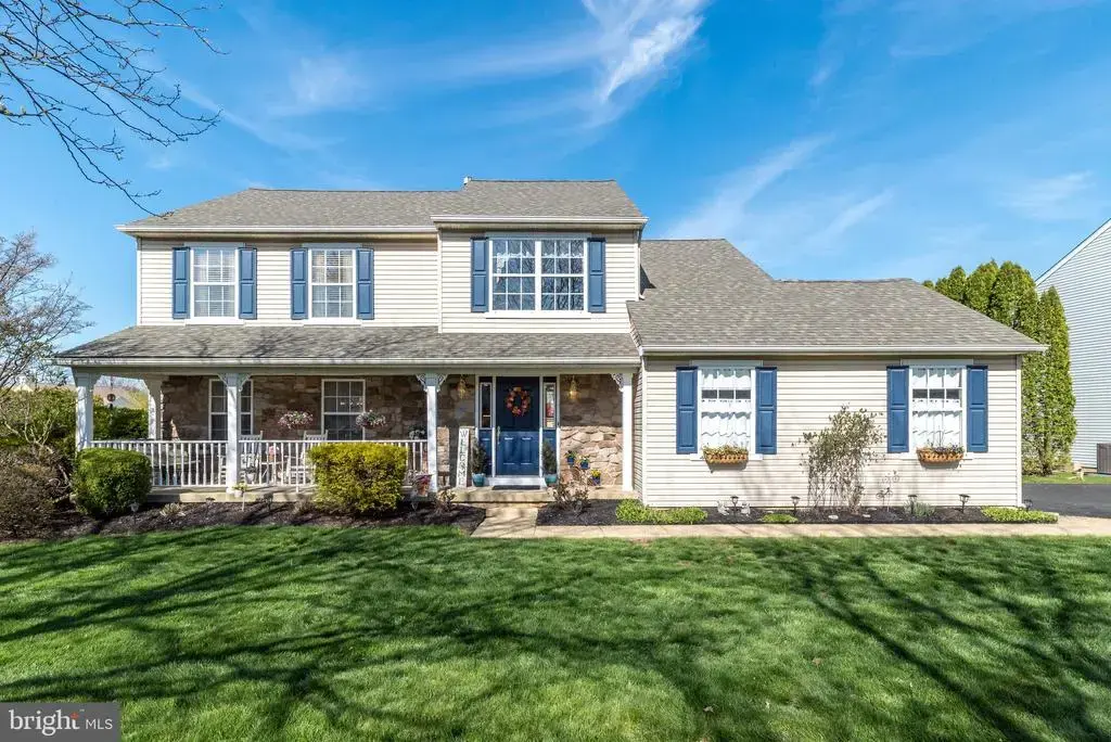 2233 Fir Ct, WARRINGTON