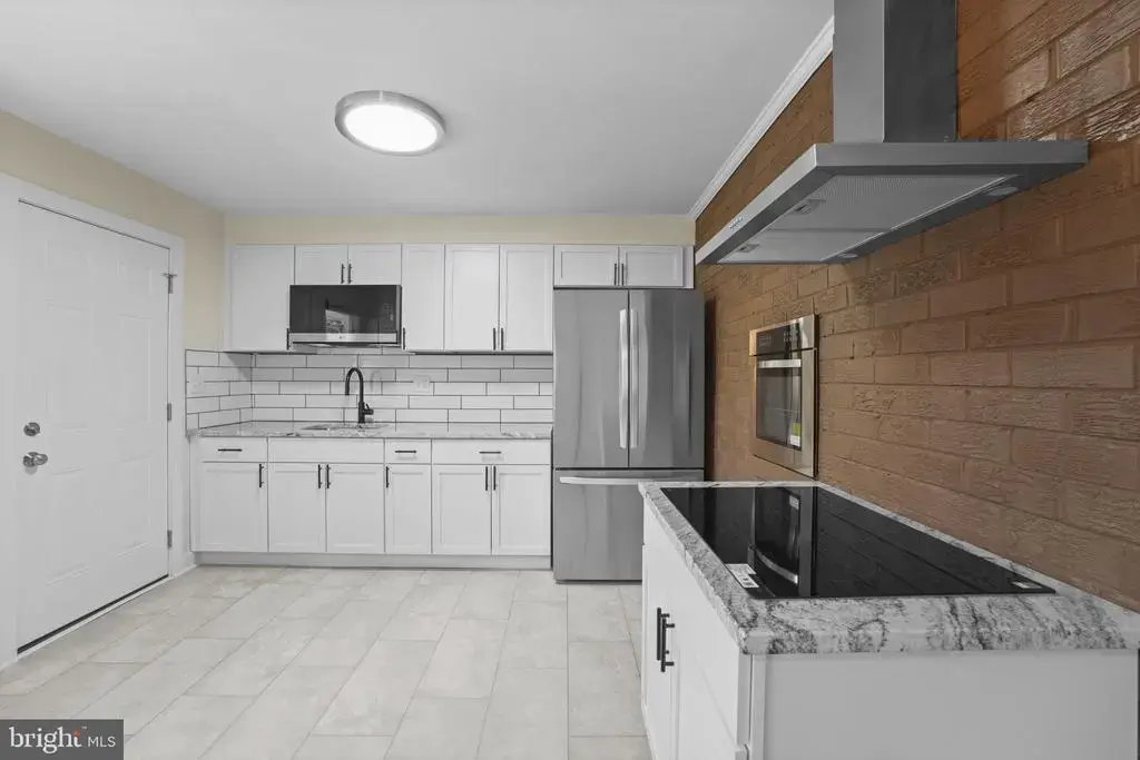 8405 Ravenswood, NEW CARROLLTON