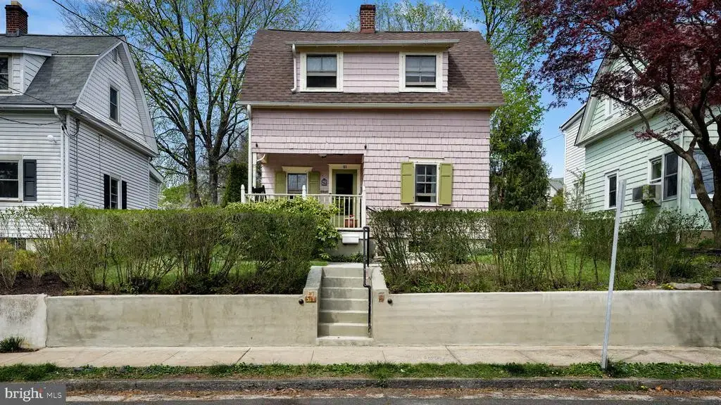 51 Hillside Ave, DOYLESTOWN