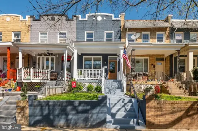 717 Hamilton St Nw, Washington
