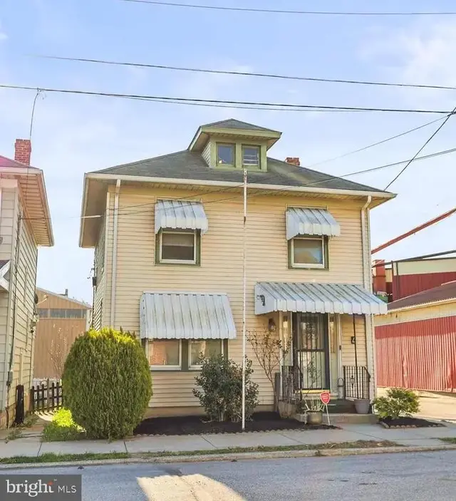 4 S Penn St, Hanover