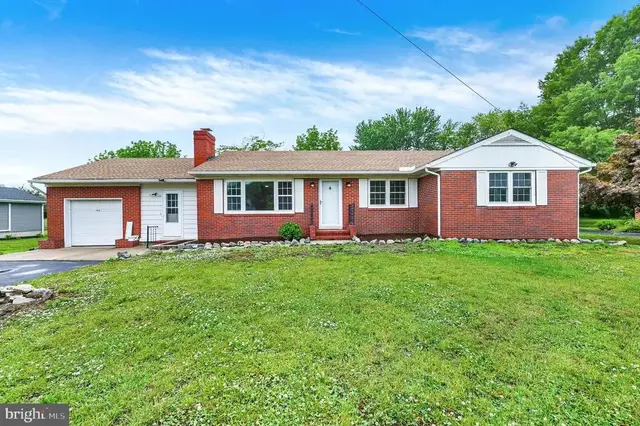 1546 Forrest Ave, Dover
