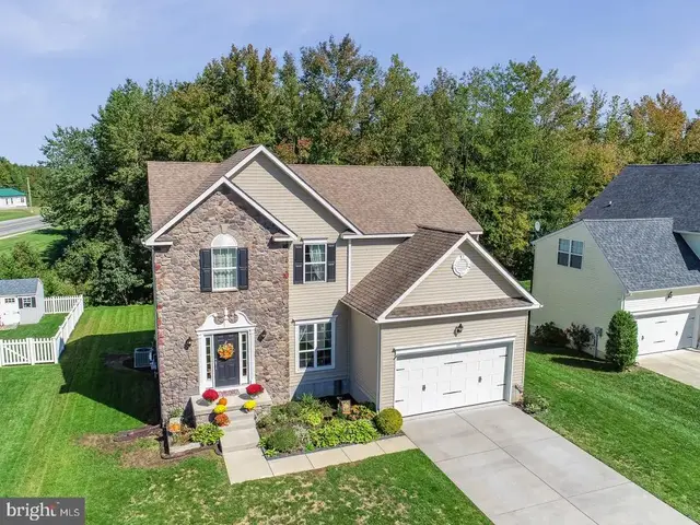 105 Hobbyhorse Ct, Dover