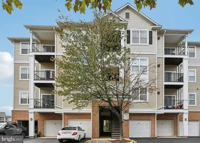 19606 Galway Bay Cir #401, Germantown