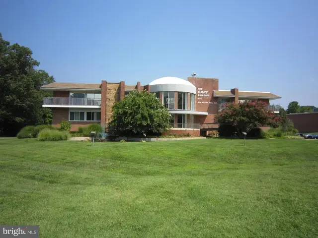 8136 Old Keene Mill Rd #b-200, Springfield