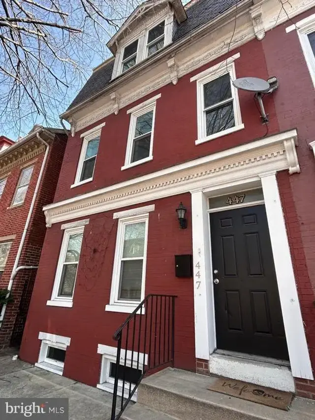447 S George St, York