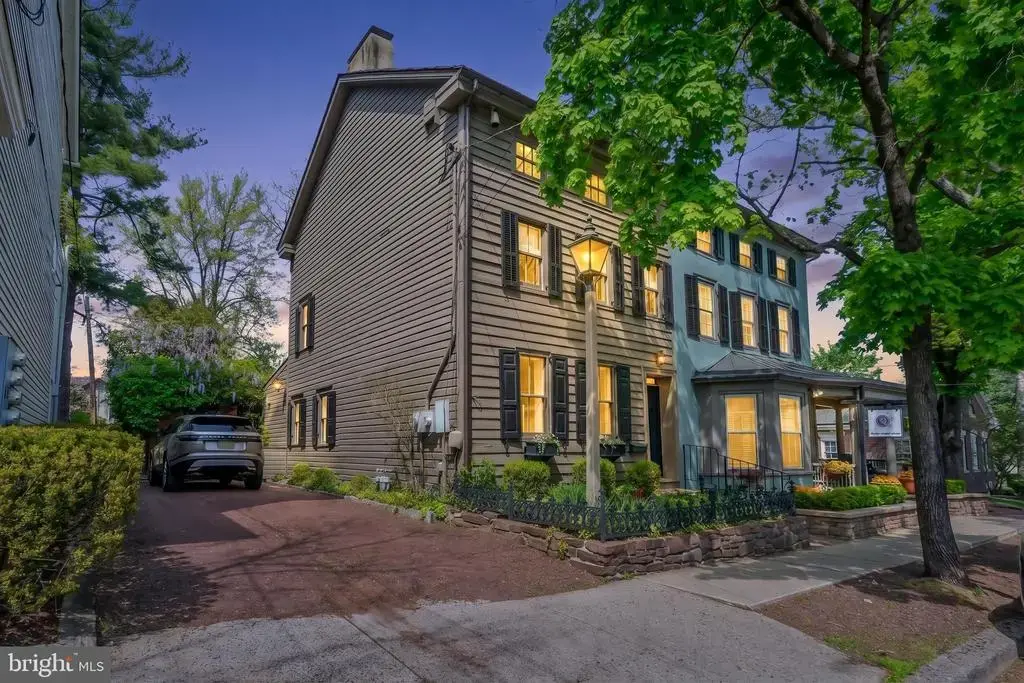 70 W Bridge St, NEW HOPE