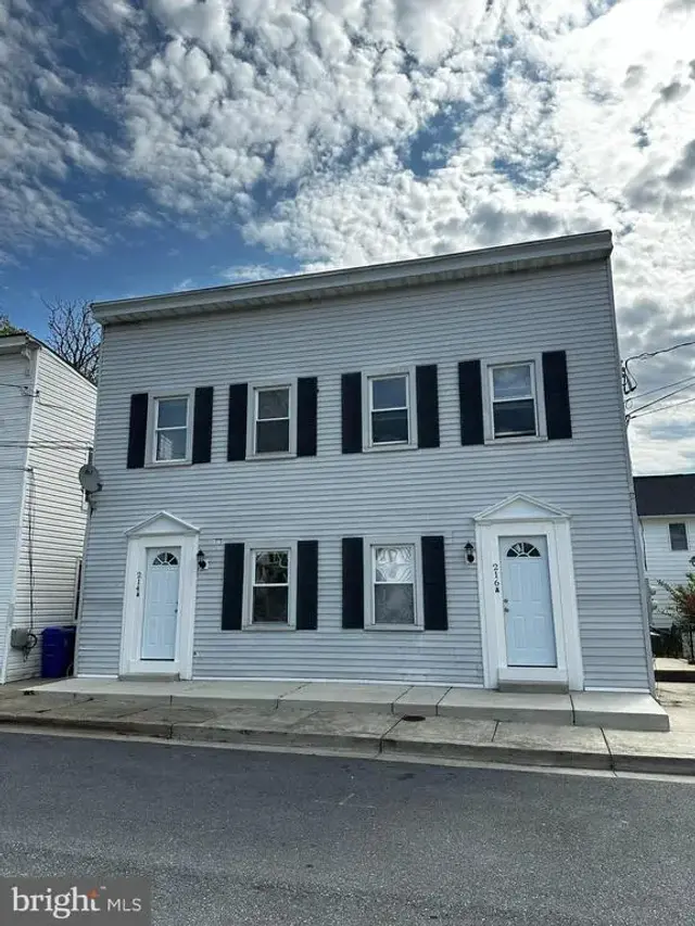 214 10th St, Laurel
