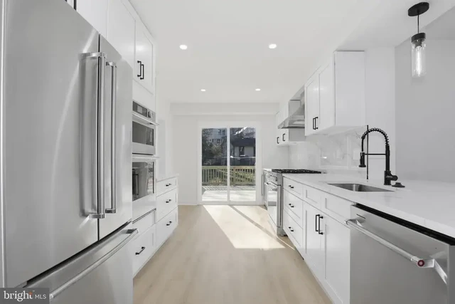 311 Ellsworth Dr, Silver Spring