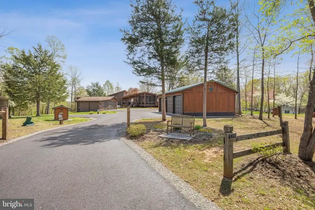 109 White Oak Dr, MINERAL