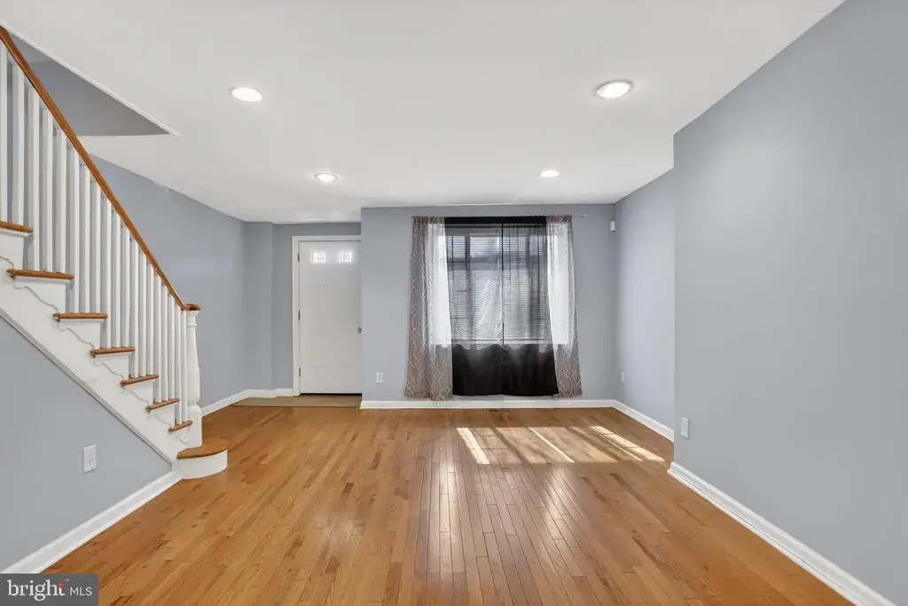 1409 E Weaver St, PHILADELPHIA