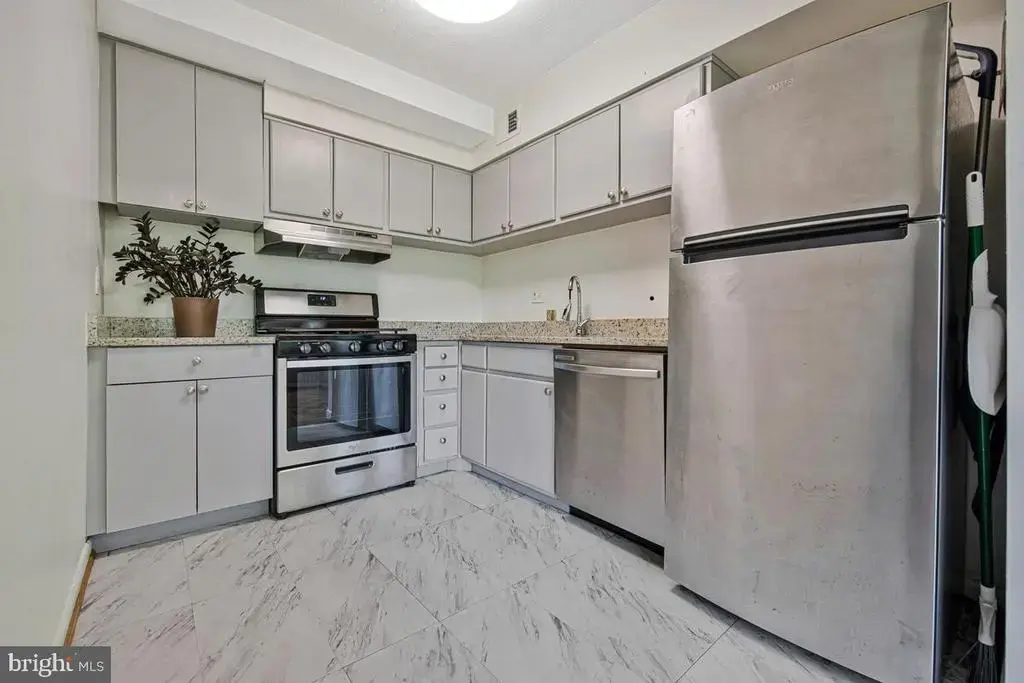 4410 Oglethorpe St #317, HYATTSVILLE