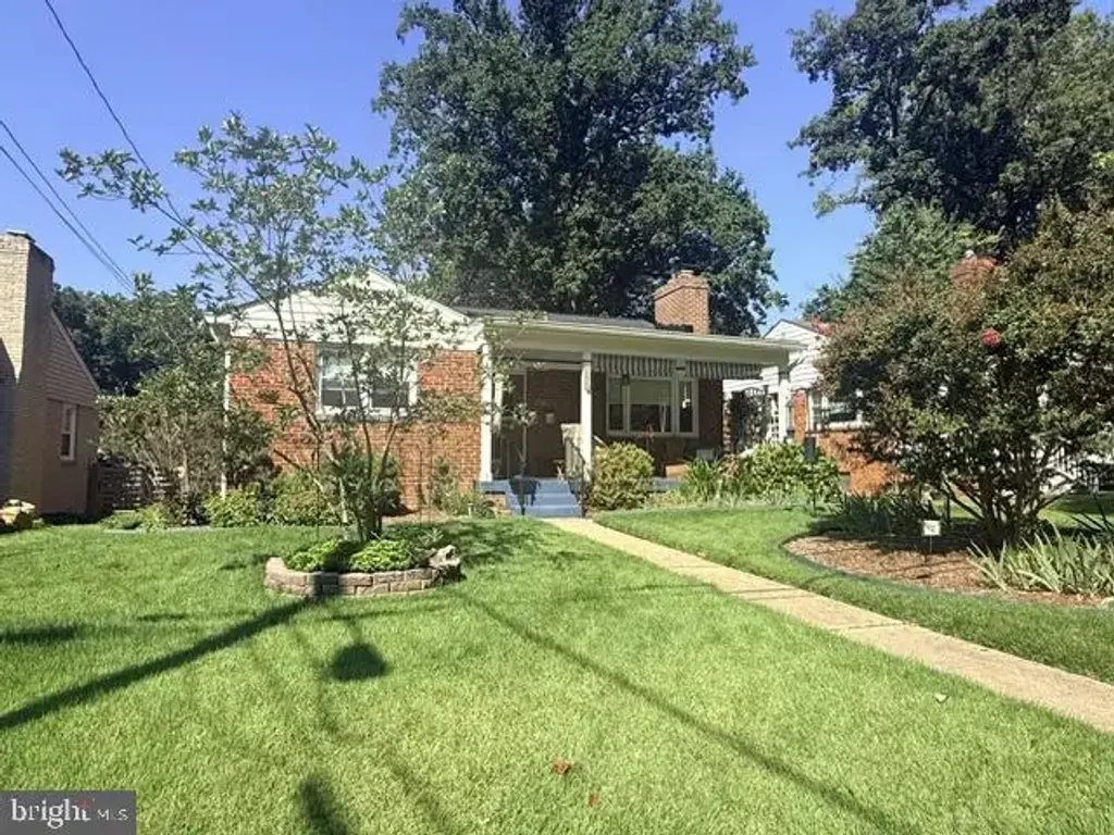 102 Whitmoor Ter, SILVER SPRING