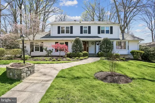 14338 Chesterfield Rd, Rockville