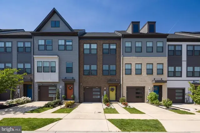 618 Chalcedony Ln, Glen Burnie