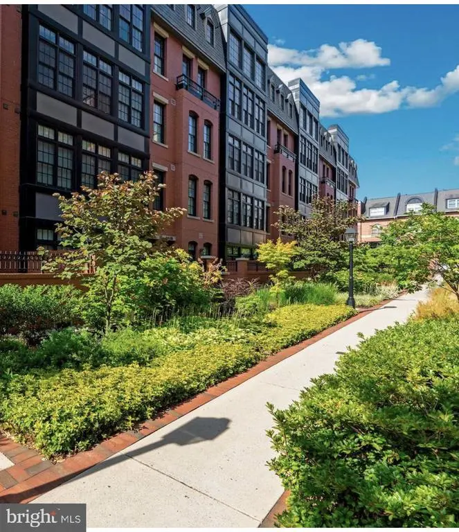 1610 N Queen St #241, ARLINGTON