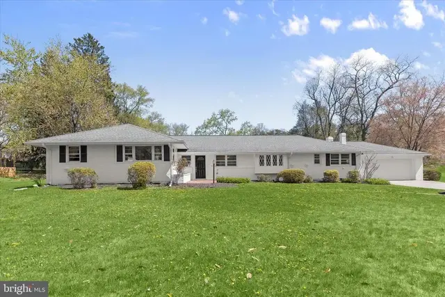 1910 Lyden Rd, Lutherville Timonium