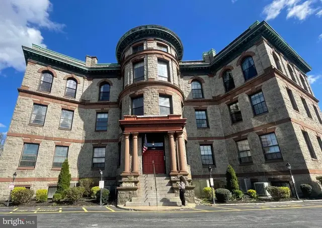 2400-unit Baynard Blvd #11, Wilmington