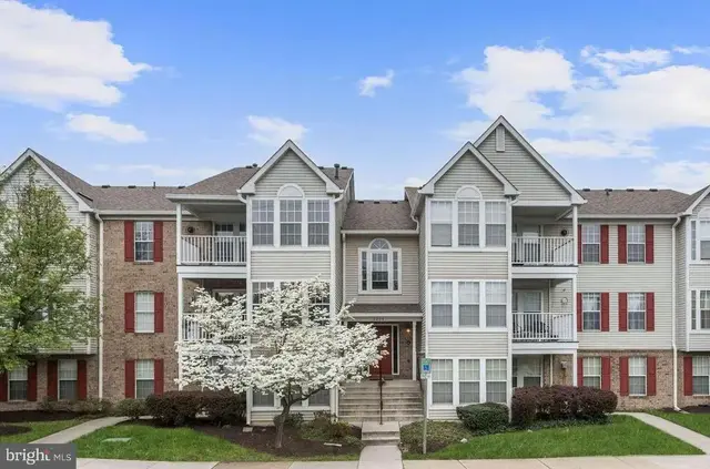 6205 Sandpiper Ct #201, Elkridge
