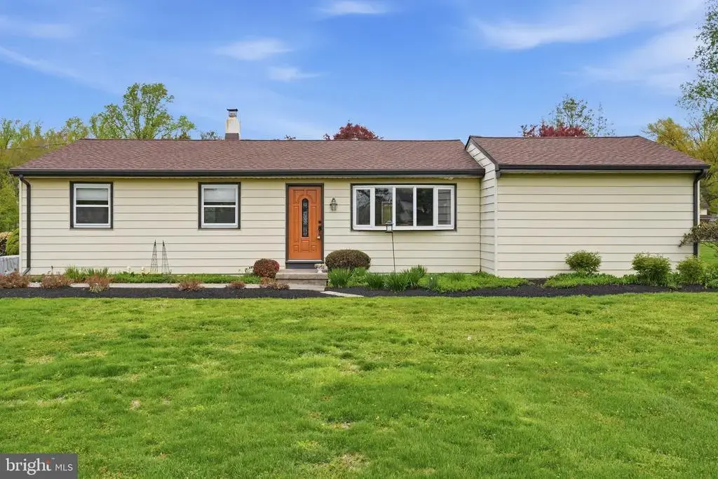 1197 W Bristol Rd, WARMINSTER