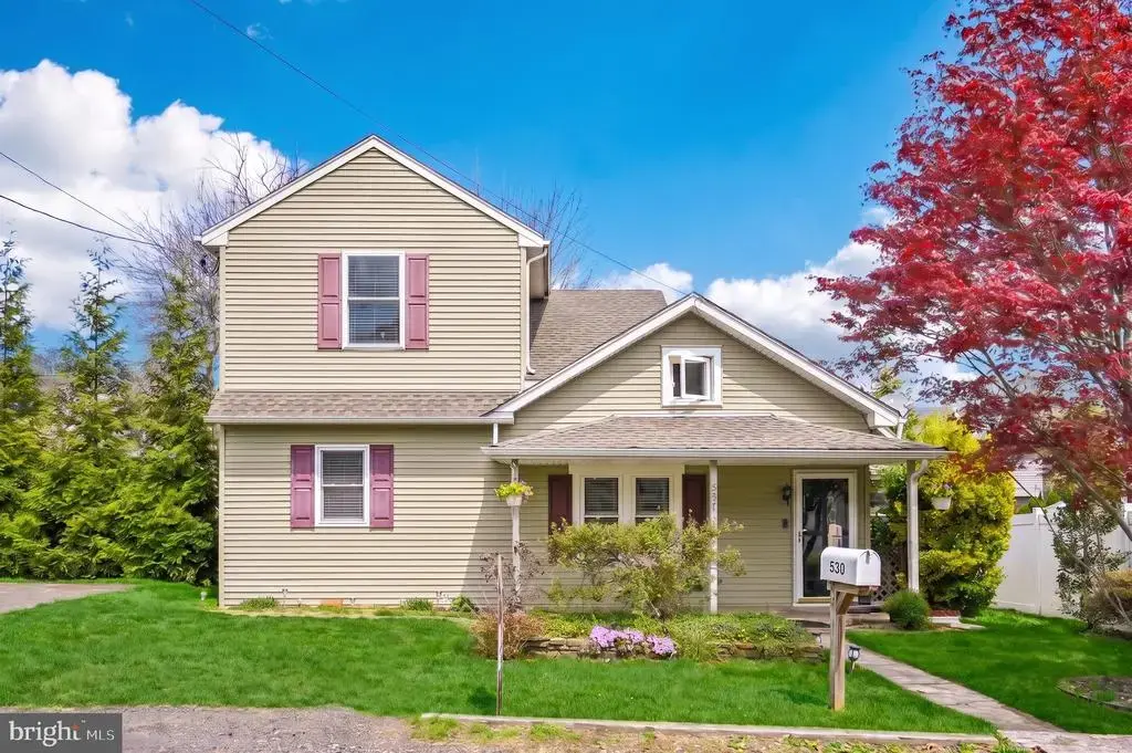 530 Avenue Ave E, FEASTERVILLE TREVOSE