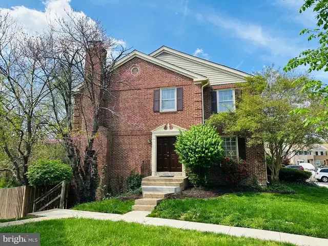 8251 Clifton Farm Ct, Alexandria