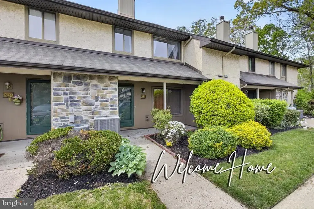 241 Hampshire Drive, PLAINSBORO