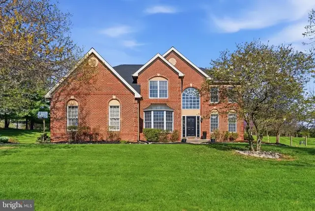 291 Dressage Ct, West Chester