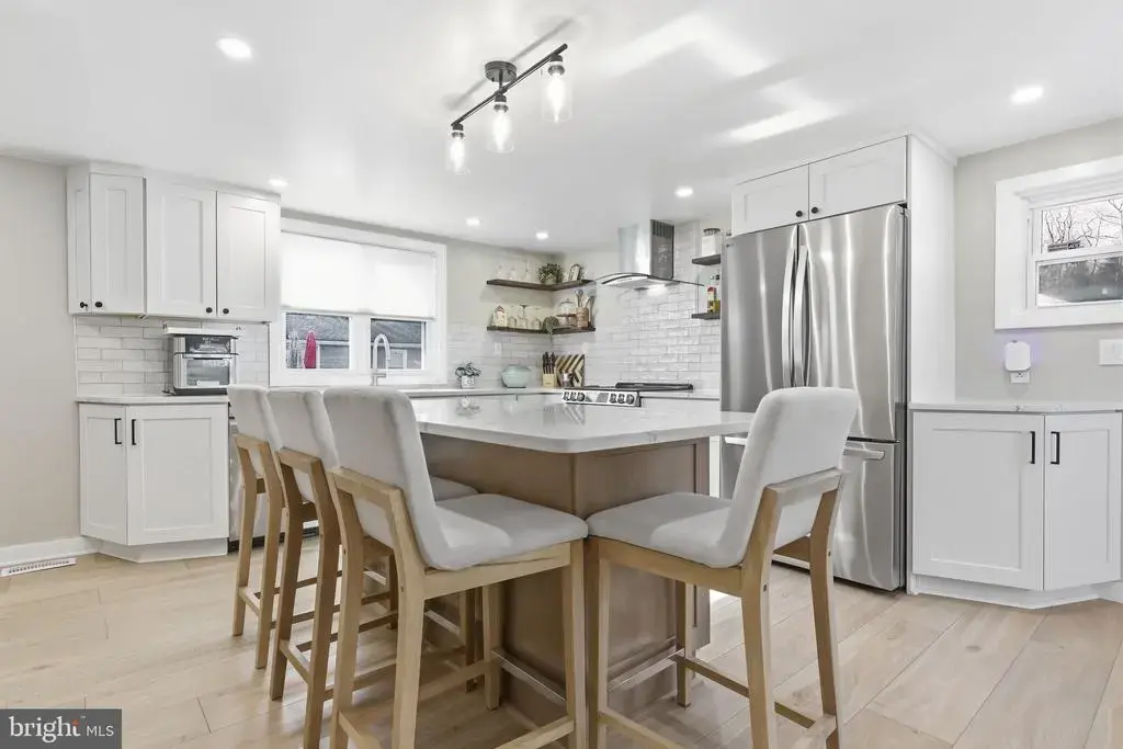 879 Bridgetown Pike, LANGHORNE
