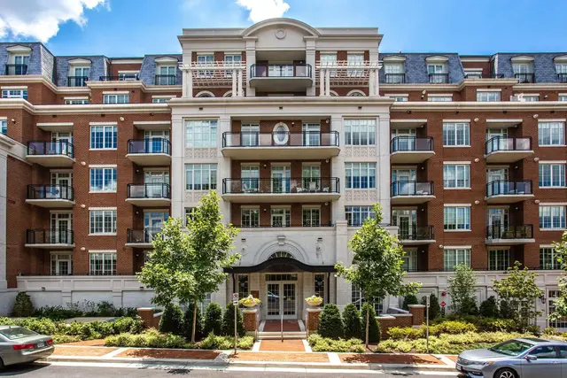 6900 Fleetwood Rd #318, Mclean
