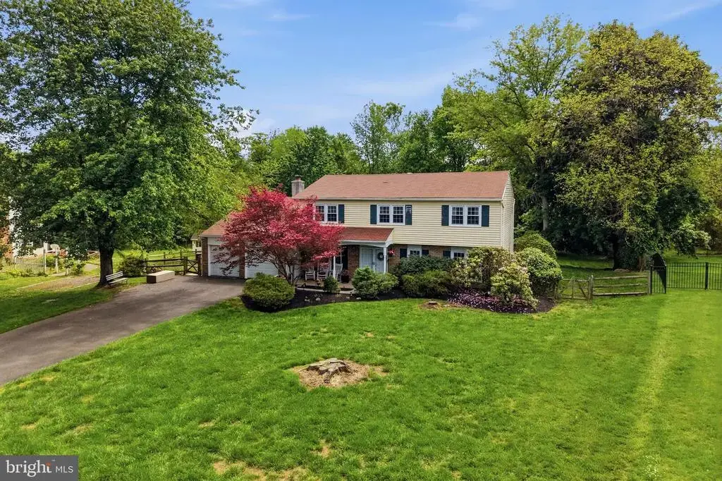 18 W Elizabeth Ln, RICHBORO