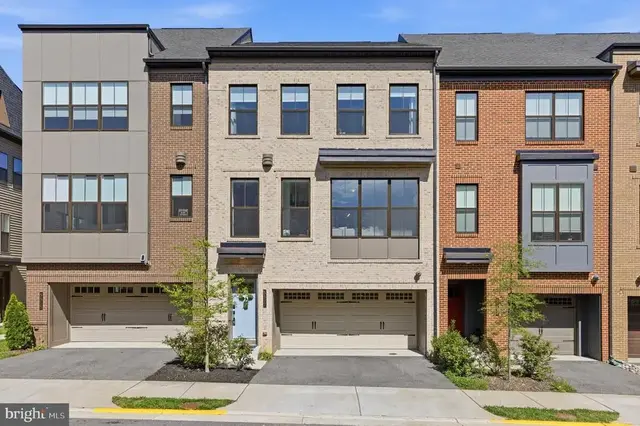 5517 Valmarana Way, Alexandria
