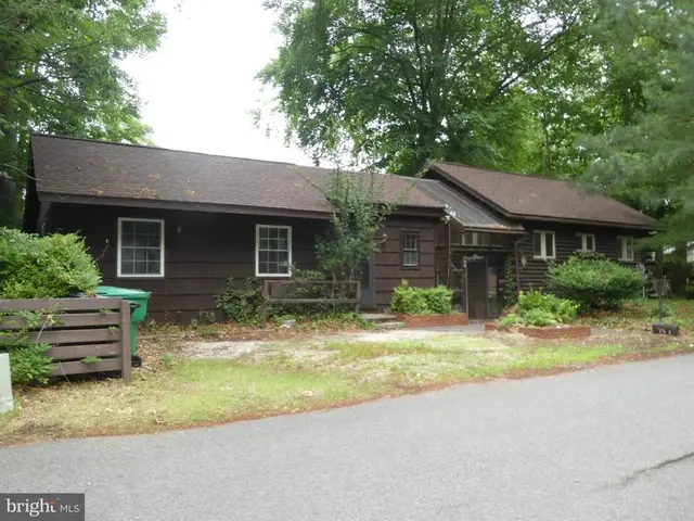155 S Shore Dr, Dover