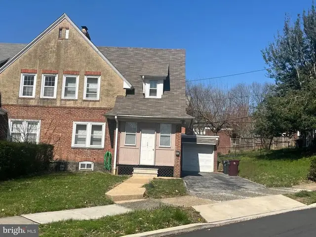 461 S Sycamore St, Wilmington