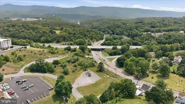 101 Welton Dr, Cumberland