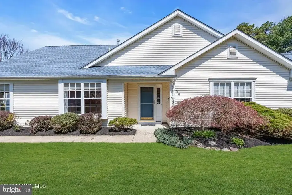 2621 Meadow Lake Dr, TOMS RIVER