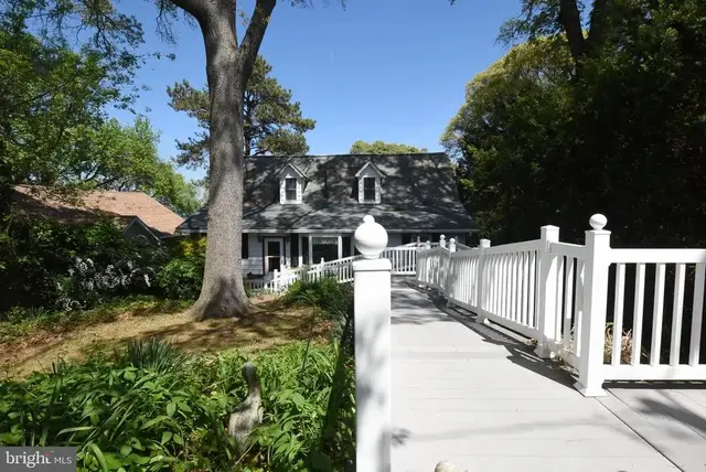 1815 Highland Dr, Saint Leonard
