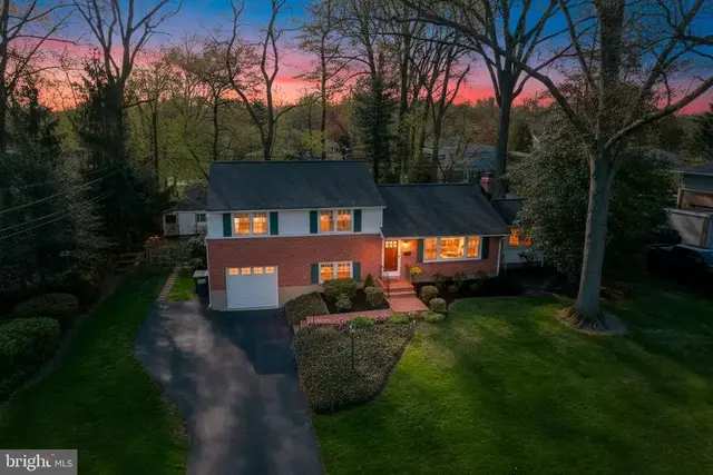 604 Ivydale Rd, Wilmington