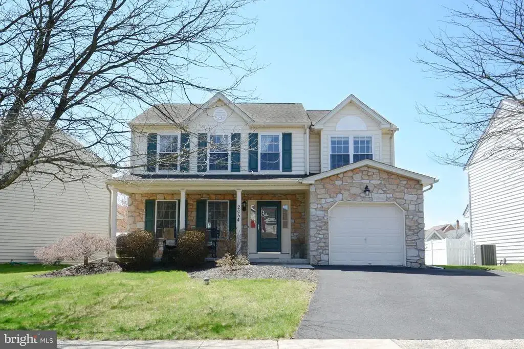 2054 Valley View Dr, QUAKERTOWN