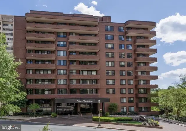 4550 N Park Ave #203, Chevy Chase