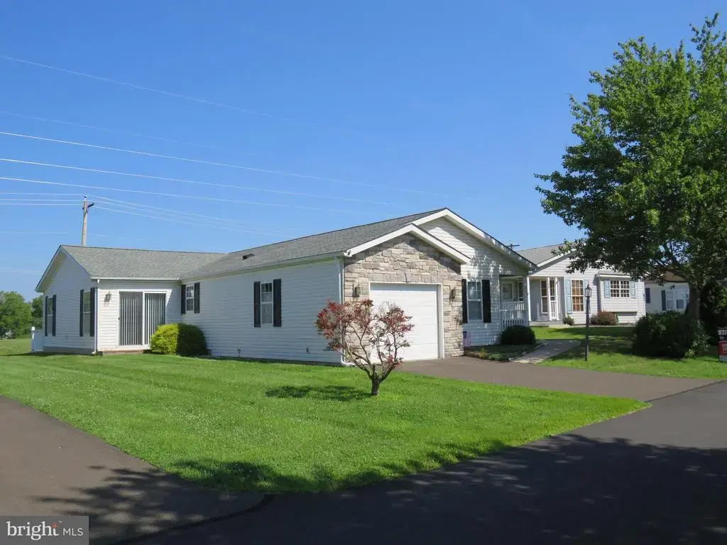 368 Countryside Cir, NEW HOPE