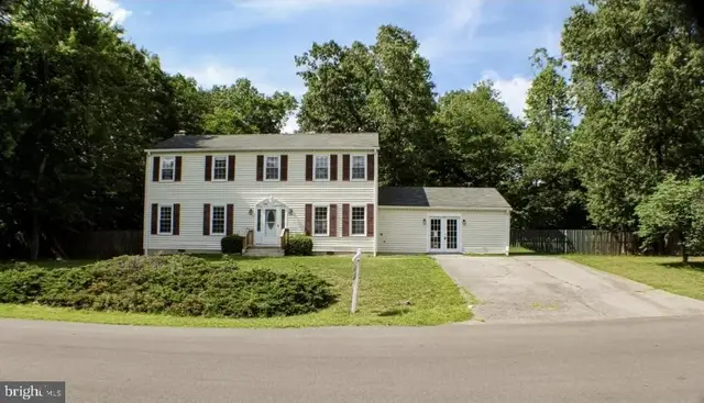 1389 Redwood Cir, La Plata