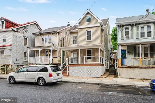129 S 4th St, Steelton